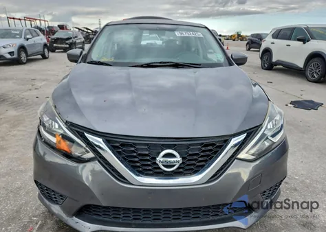 2017 Nissan Sentra S z USA, uszkodzony, nr VIN 3N1AB7AP2HL649562